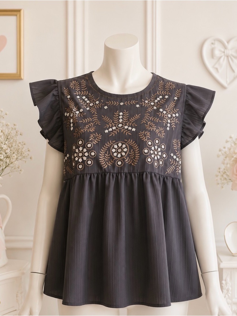 NWOT SHEIN Gray Causal Short Sleeve Embroidered Top Size Large